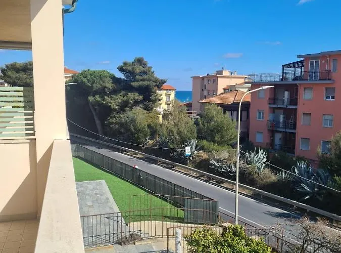 Lägenhet Bell'alloggio A Due Passi Dalle Spiagge Di